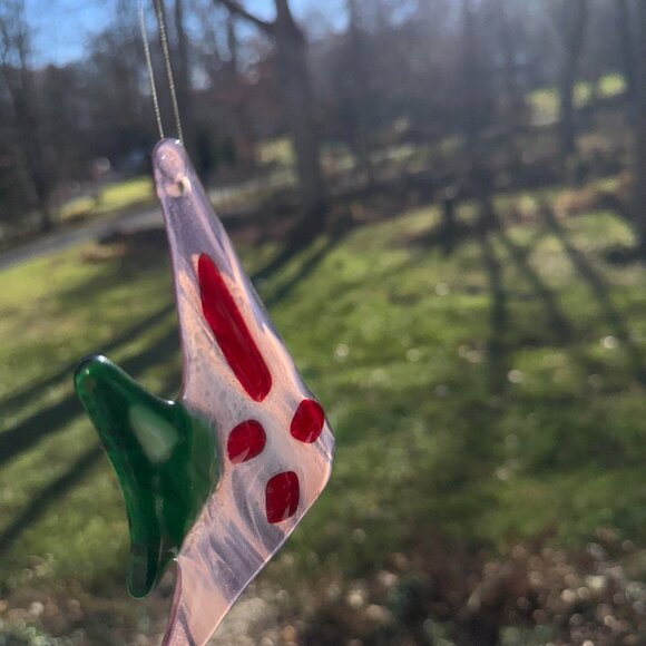 #1529 TRI FISH SUN CATCHER SUN TRI FISH 5 1/4” X 3 1/4” MULTI COLOR COLLECTABL - Picture 2 of 11